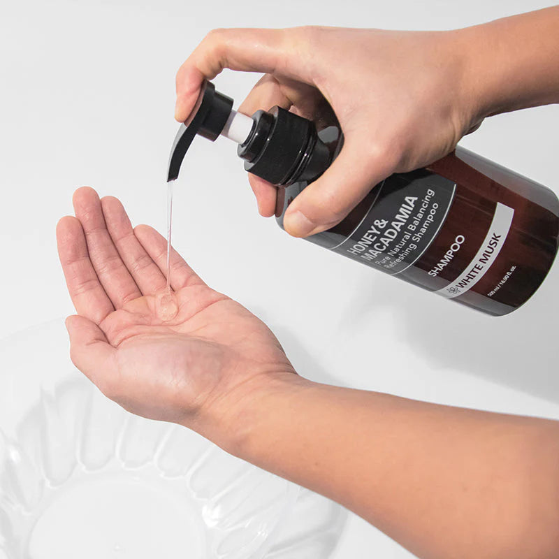KUNDAL – Honey & Macadamia Nature Shampoo, Amber Vanilla
